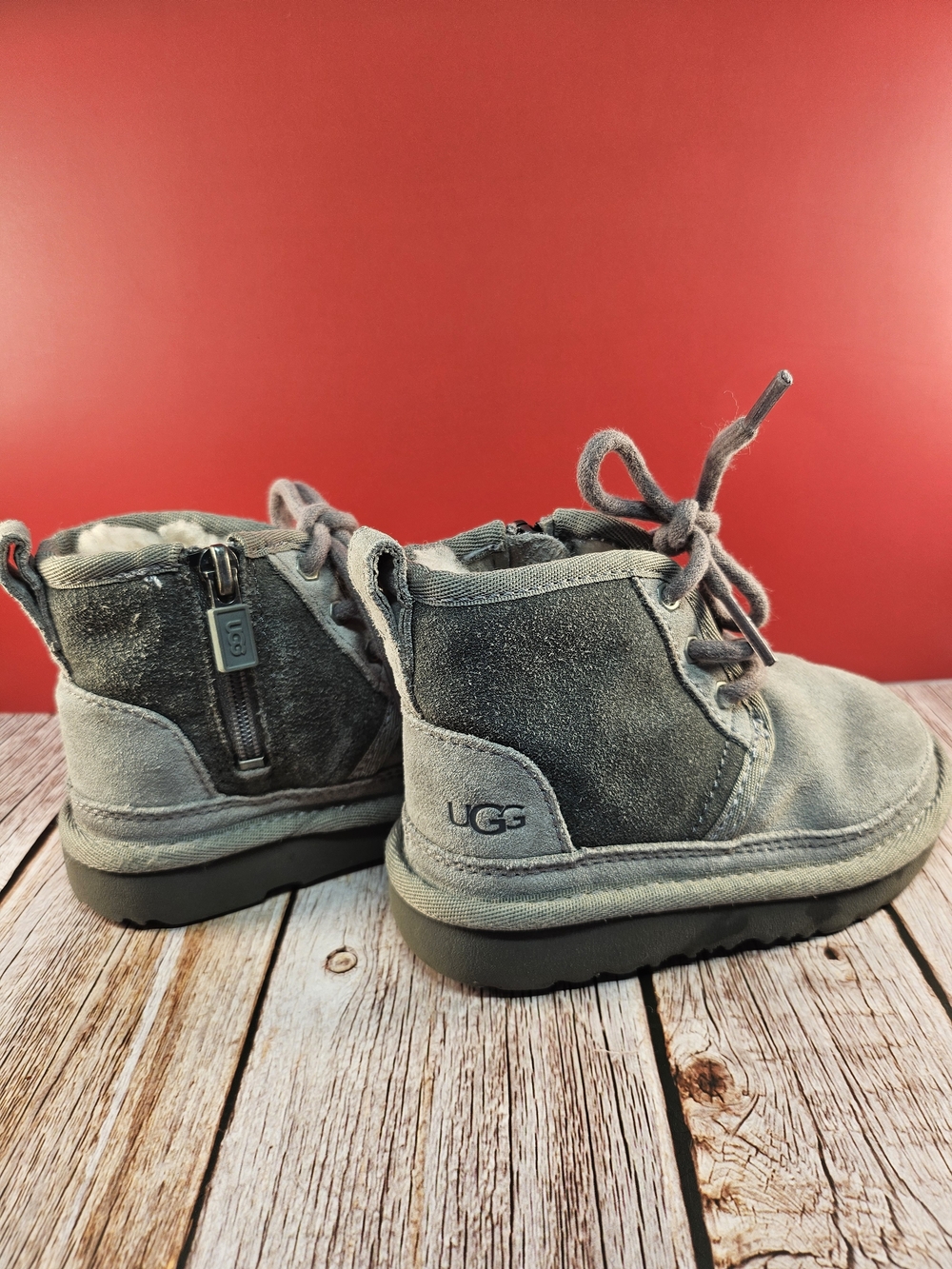 Gray Toddler UGG Neumel Boots - Size 6 | Great Pre-Owned Condition